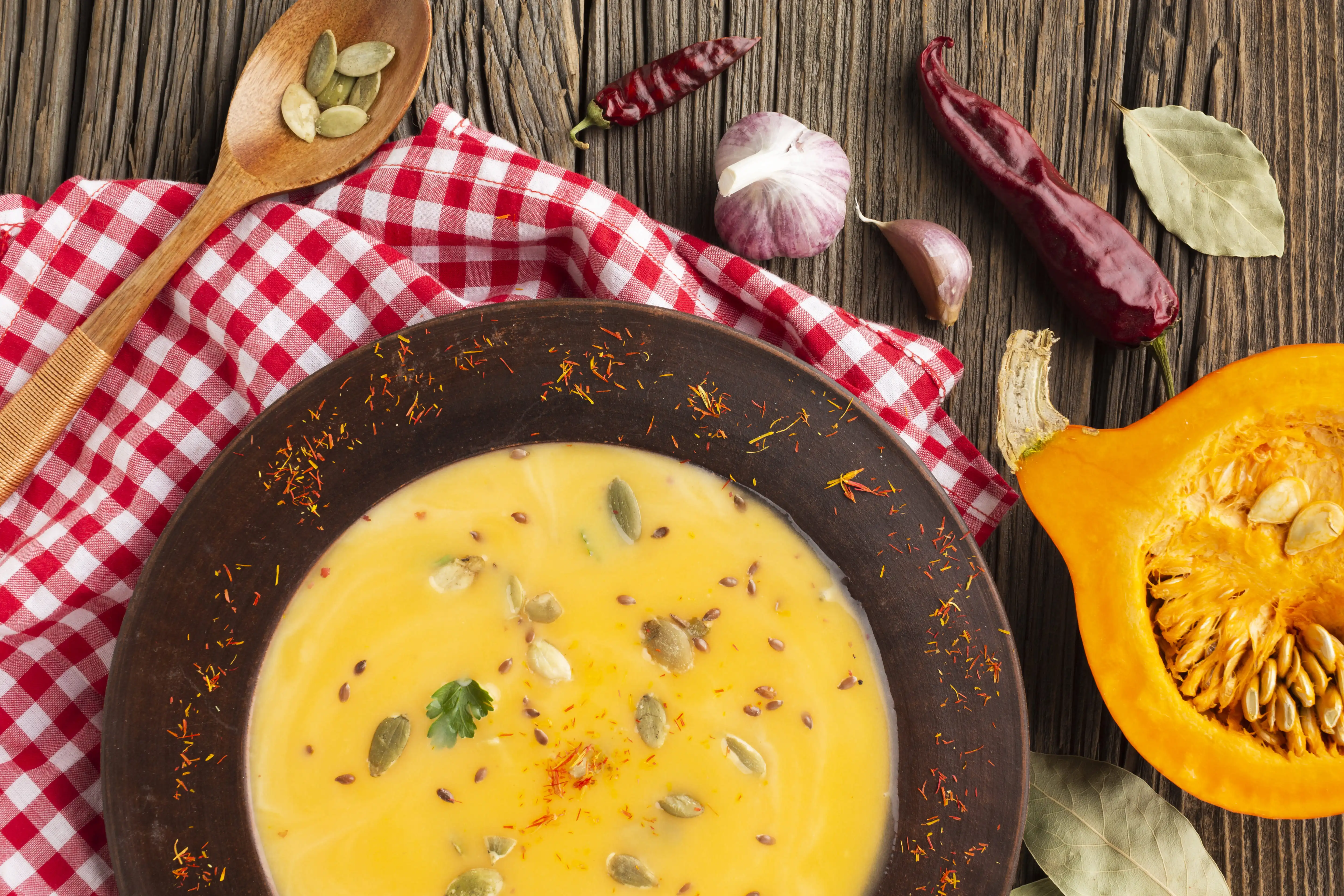 Dieta przy chorobie refluksowej przełyku: zasady odżywiania i menu na tydzień z przepisami