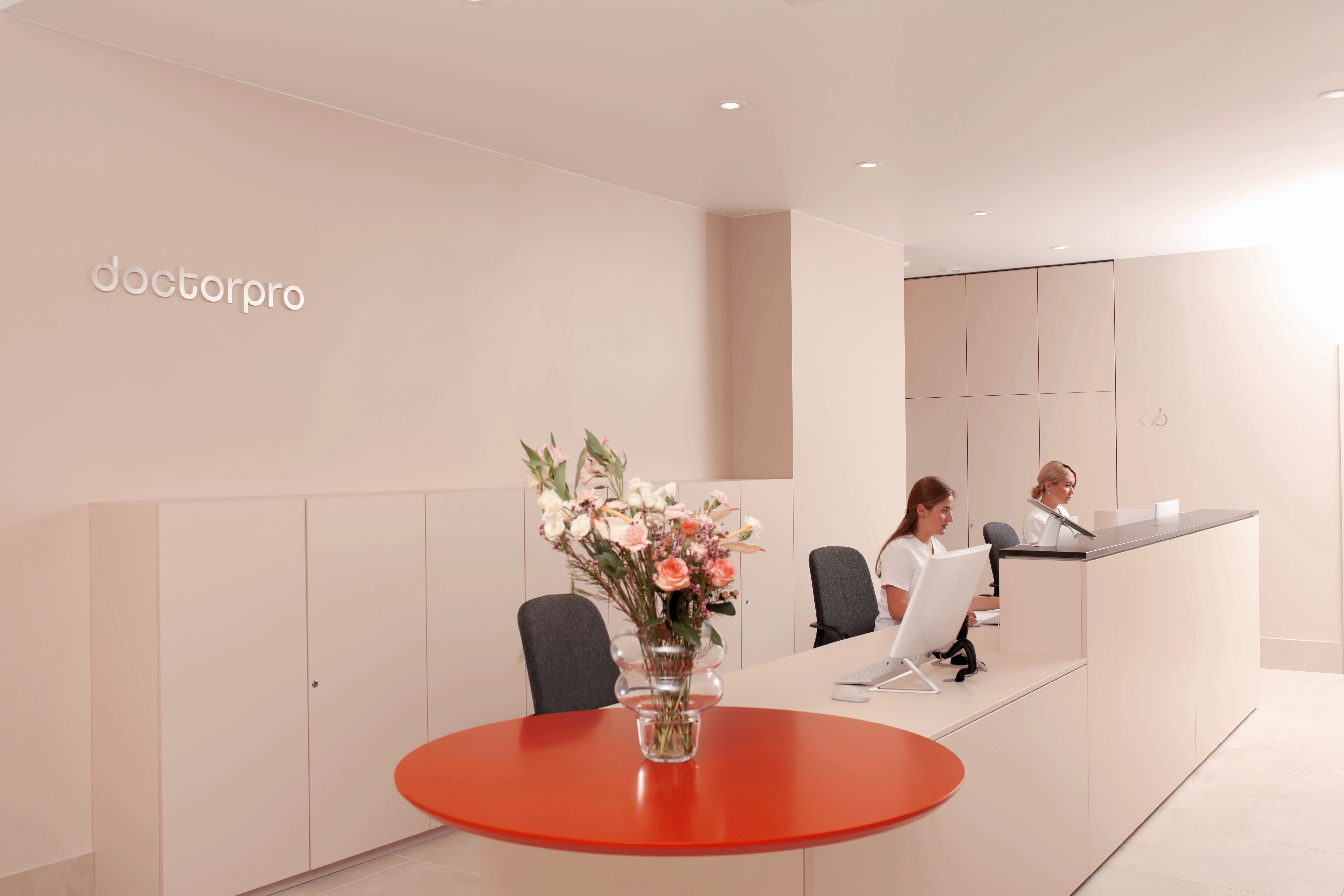 Movember у медичному центрі Doctorpro Вроцлав: знижка 10% на консультацію уролога