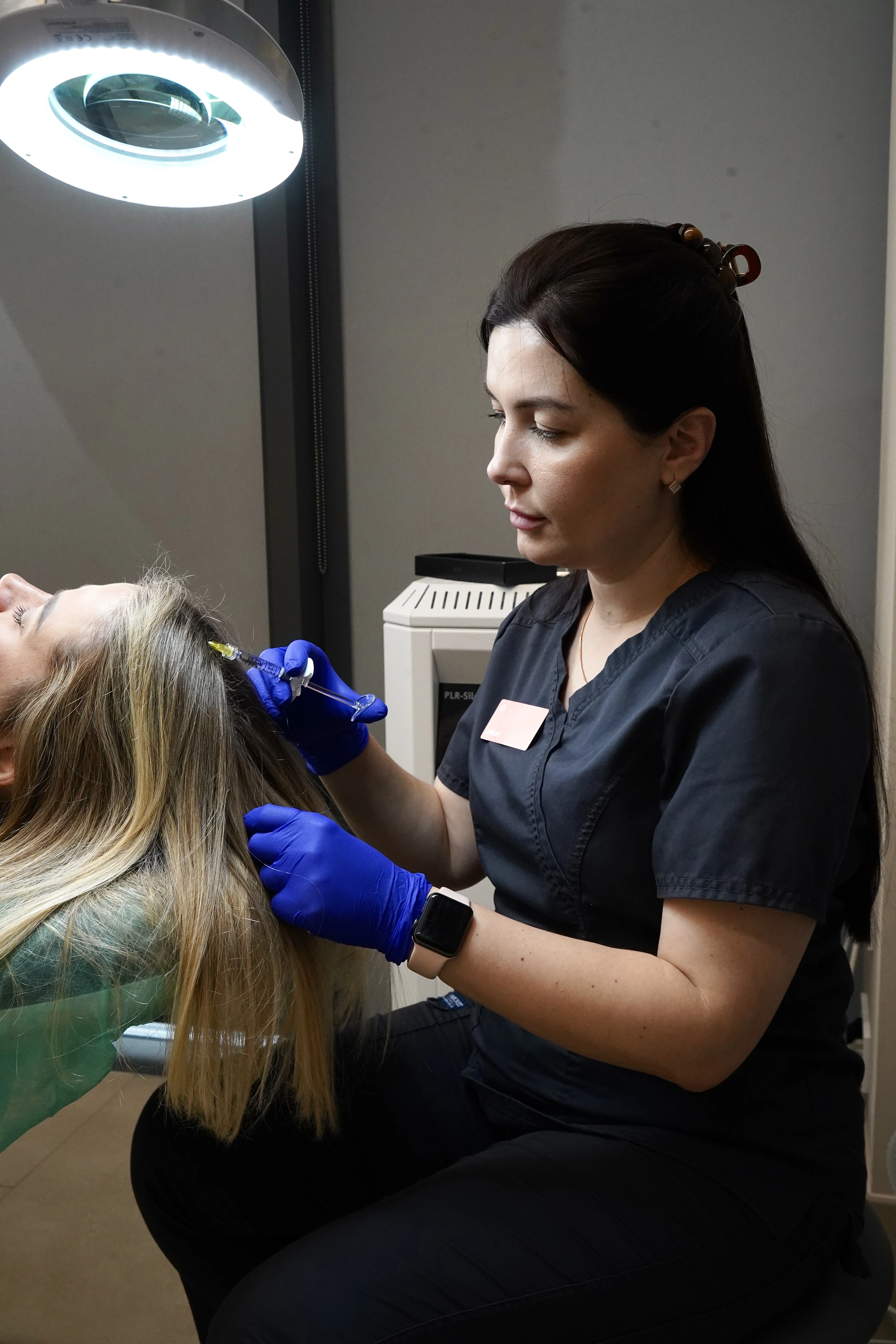 Zabieg mezoterapii na włosy