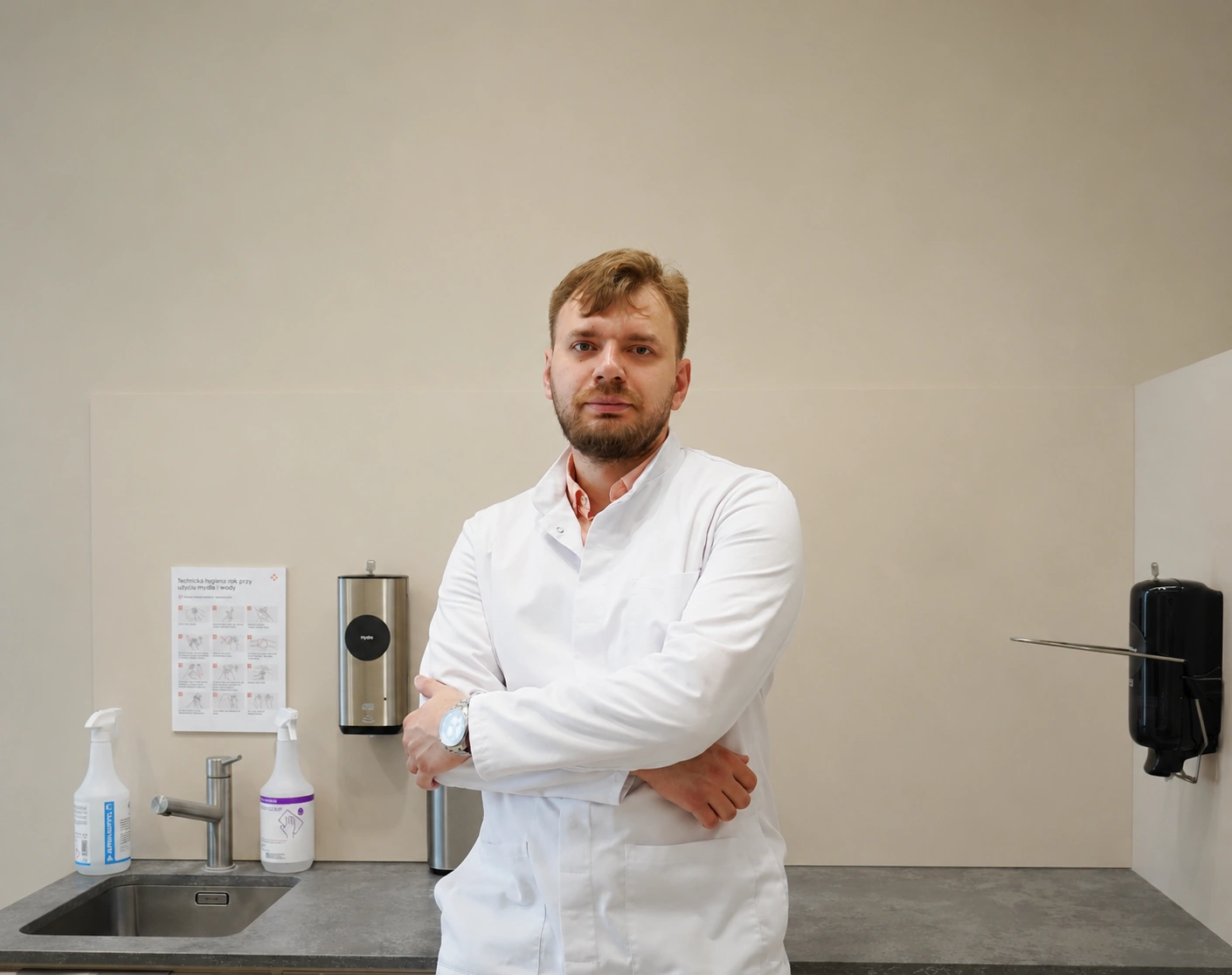 Wywiad z lek. Romanem Osadchukiem: kiedy umówić się na konsultację urologiczną, jak wygląda wizyta i dlaczego nie warto bać się badania?
